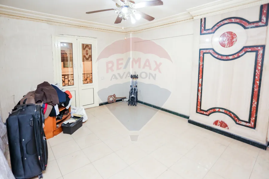 شقة للبيع 185 م كامب شيزار ( شارع احمد قمحه )