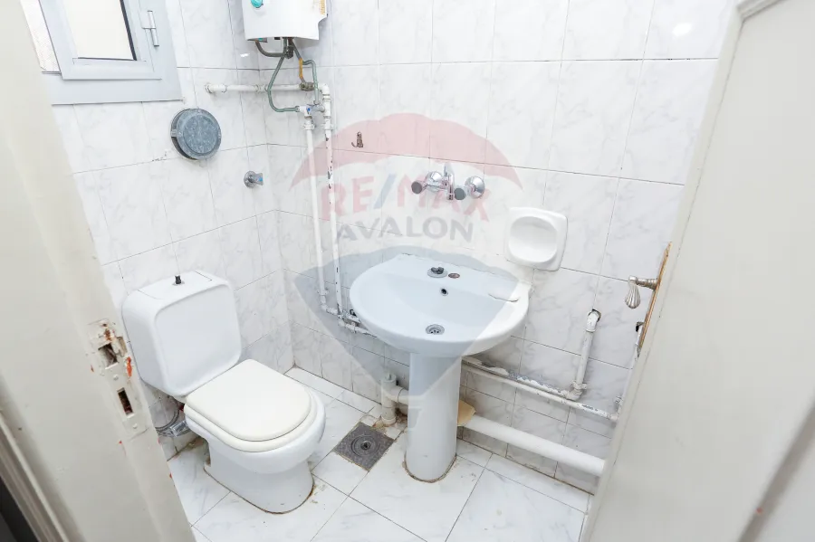 شقة للبيع 235 م جليم ( ش الإذاعة)