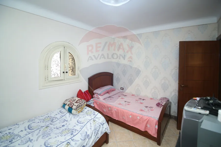 شقة للبيع 90 م ميامي (ش إسكندر إبراهيم تقاطع مع ش الملك حفني)