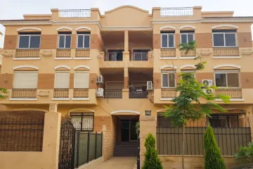 شقه للبيع 190 م مباني + 300 م حديقة القاهرة الجديدة  (شركة ناسا - أمام مدينتي)