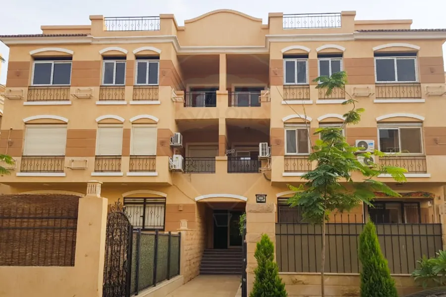 Apartment for sale 190 m buildings + 300 m garden new cairo (Nasa company - infront of madinaty)