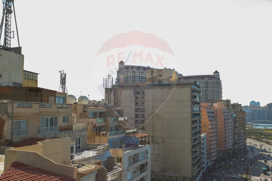 Apartment for sale 410 m in Lauran (directly on the sea)