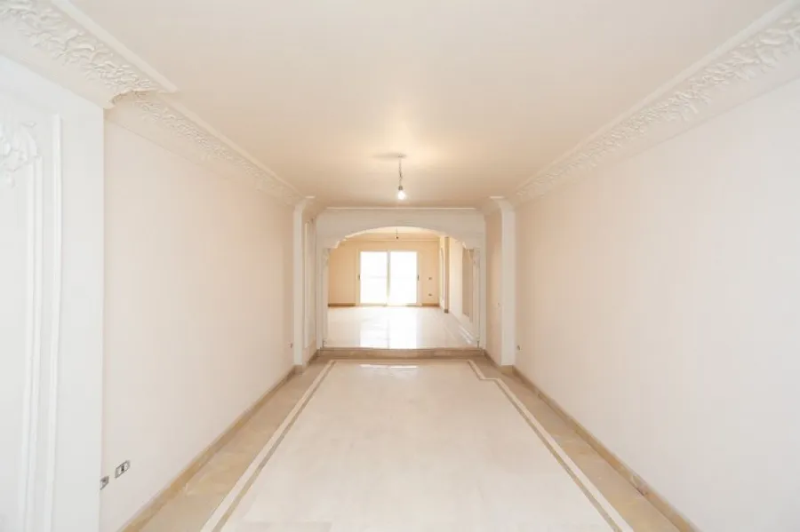 شقة للبيع 287م  ستانلي - تقاطع ش عبدالعزيز فهمي مع ش مصطفى أبو هيف