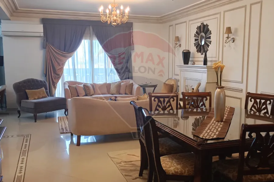 شقة للبيع 235 م سموحه (المربع الذهبي)