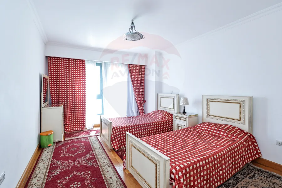 شقة للبيع 270 م سان ستيفانو ( فور سيزون )