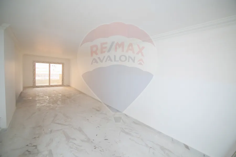 شقة للبيع 177 م سموحة (فالوري النقل والهندسة)