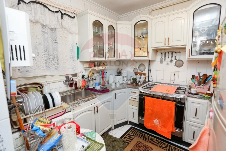 شقة للبيع 125 م كفر عبده (ش خليل الخياط)