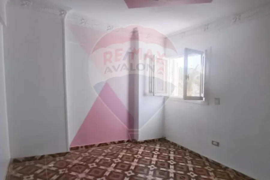 شقة للبيع 90 م محرم بك (مدينة الشباب)