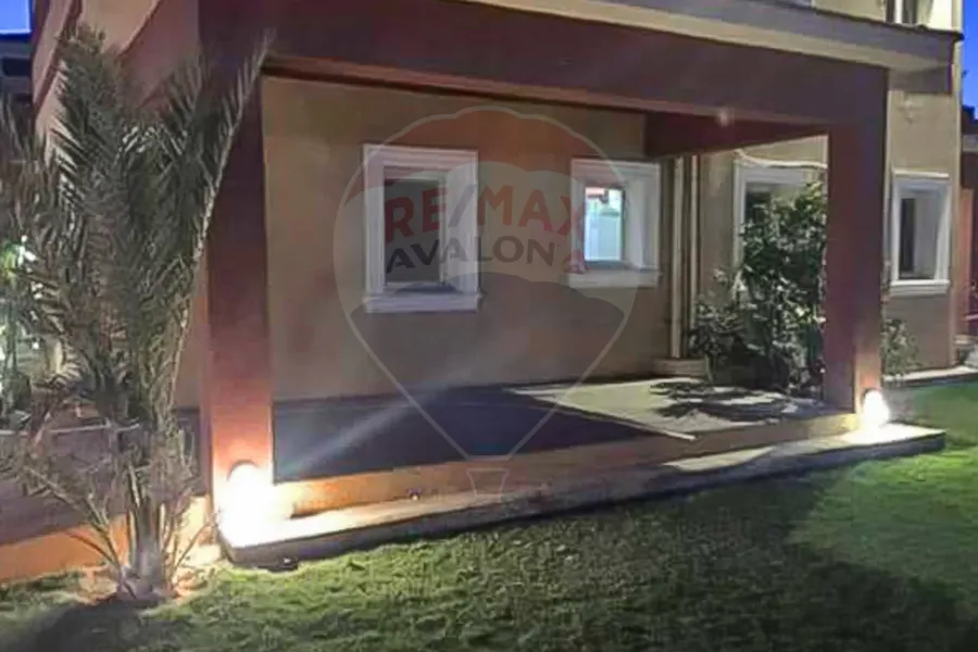 فيلا أستاند ألون للبيع الساحل الشمالي (قرية روزانا) 580 م