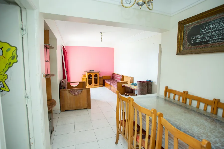 شقة للبيع 135م العصافرة (على البحر مباشرة)