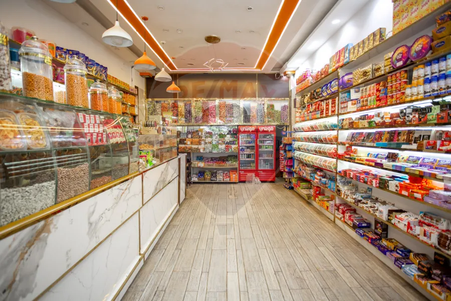 محل للبيع 50 م سموحة (امام خير زمان)