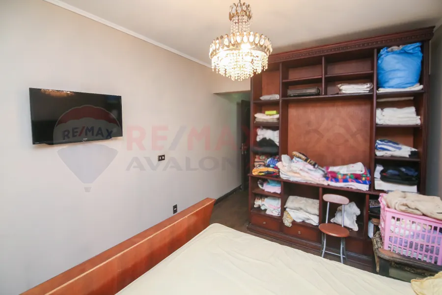 Apartment for sale 195 m Roushdy (directly on the tram)