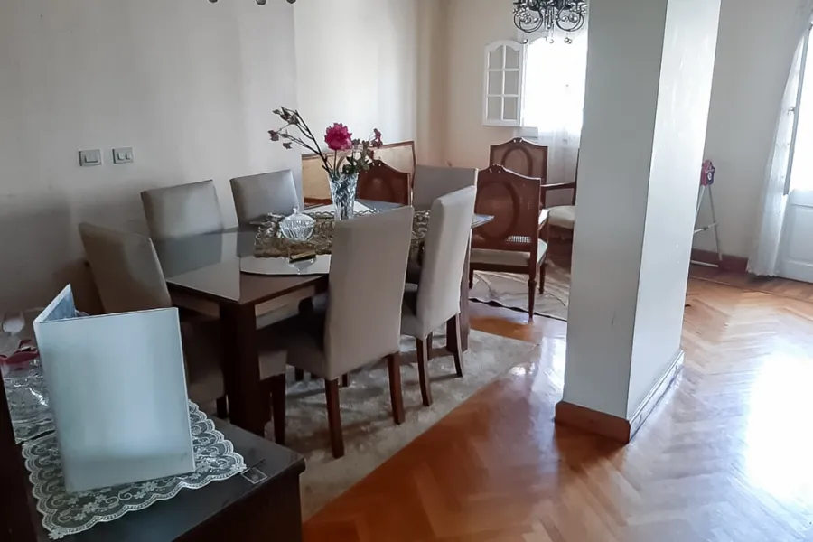 شقة للايجار قانون جديد 140م رشدى (ش أبو قير مباشرة)