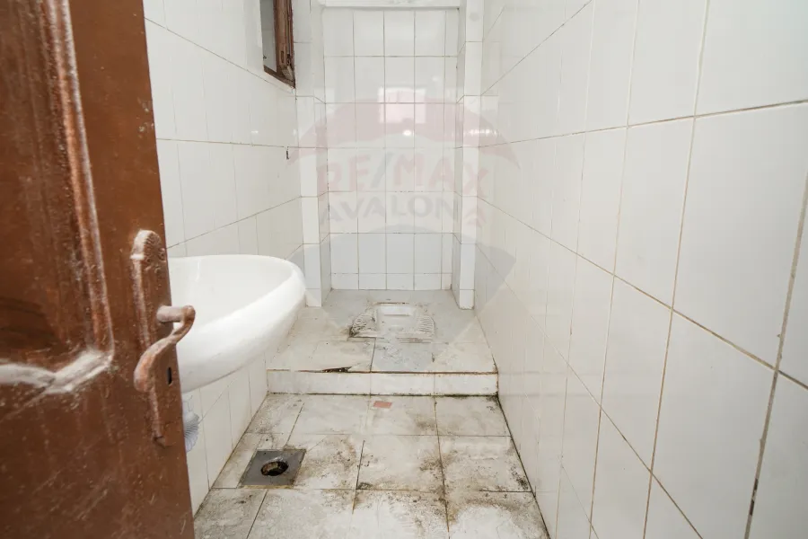 (فرصة إستثمارية) مصنع للبيع 2,164 م برج العرب الجديدة (المنطقة الصناعية الرابعة)