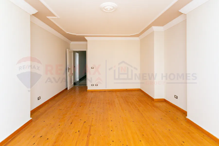 شقة للبيع 320 م  لوران (برج براند - عزيز شنوده)