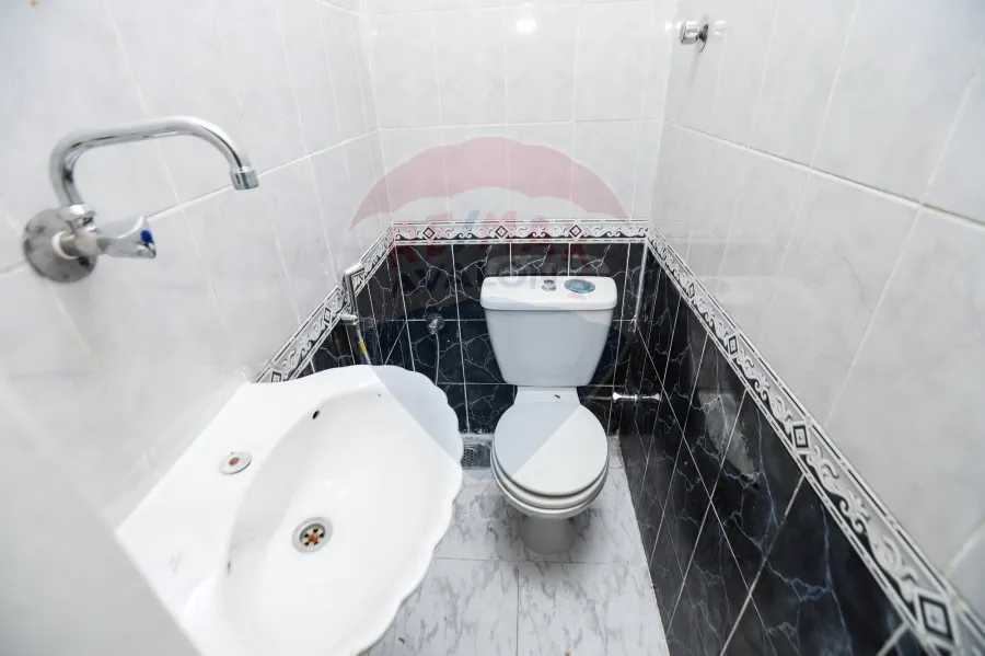 شقة للبيع 150م  صافي سيدي بشر ( علي البحر مباشرة)