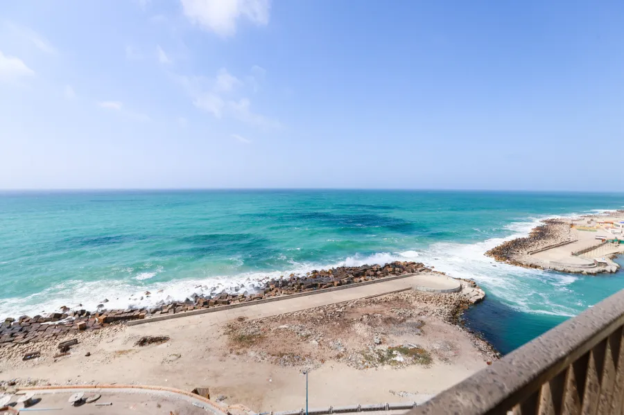 شقة للايجار مفروش 140 م ستانلى (على البحر مباشرة)