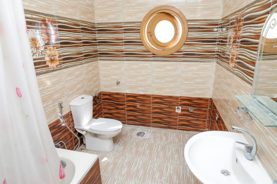 شقة للبيع 200م المندرة - على البحر مباشرة