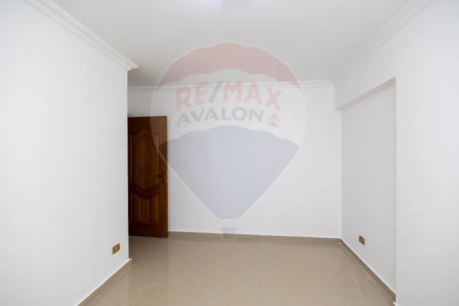 شقة للبيع 145 م لوران (ش ماهر بك)