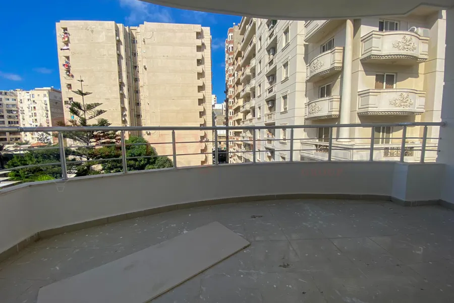 Apartment for sale 300 m Louran (Ibrahim Nasr St.)