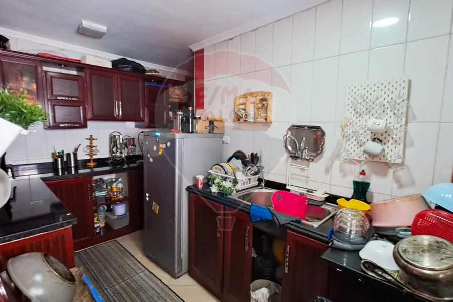 شقة للبيع 200 م مصطفي كامل (خطوات من كوبري كيروسيز سموحة)