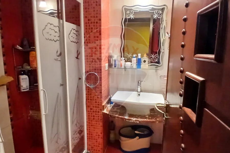 Apartment for sale 250 m Smouha (Tutankhamun Street)