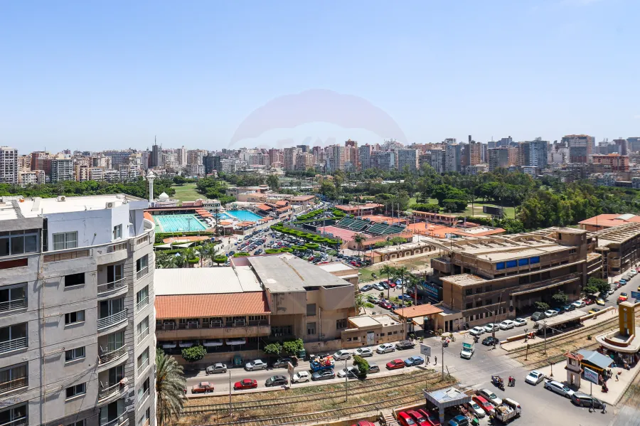 شقة للبيع 175 م سبورتنج (علي الترام مباشرة)