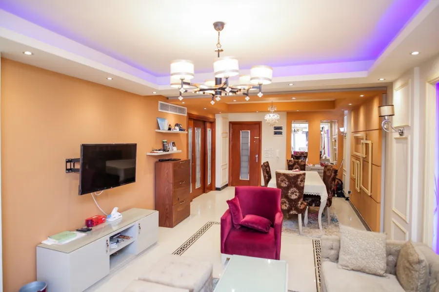 شقة للايجار مفروش 180م سان ستيفانو ( على الترام )