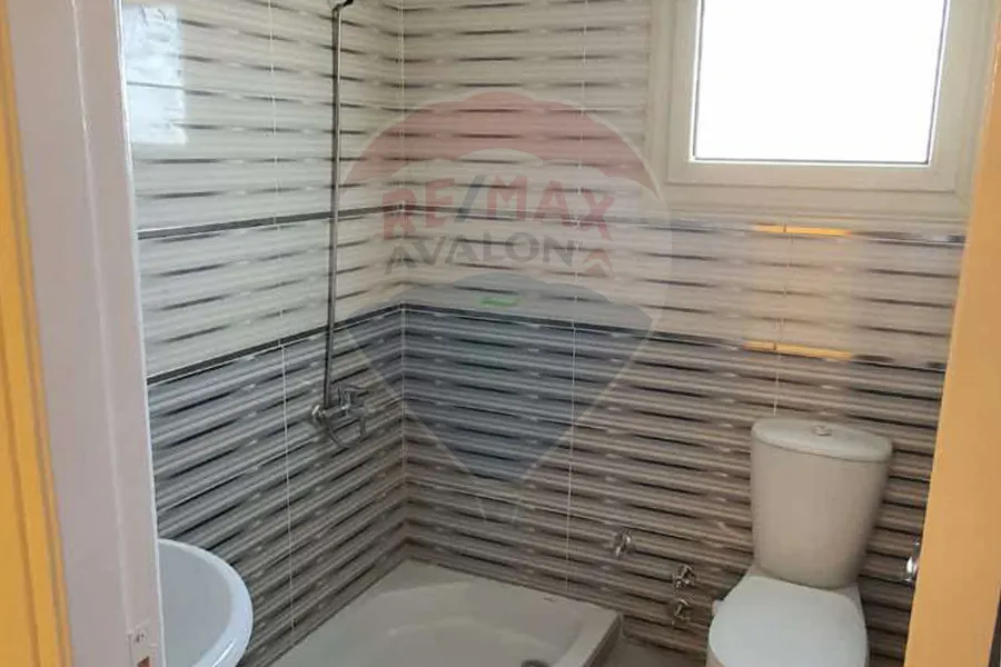 شالية للبيع (التجاريين) 140 م