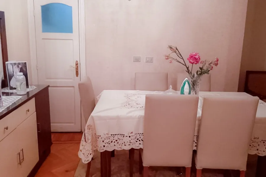 شقة للايجار قانون جديد 140م رشدى (ش أبو قير مباشرة)