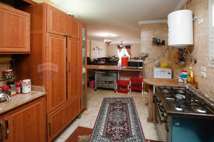 شقة للبيع 450 م سموحة ( ش مصطفى كامل )