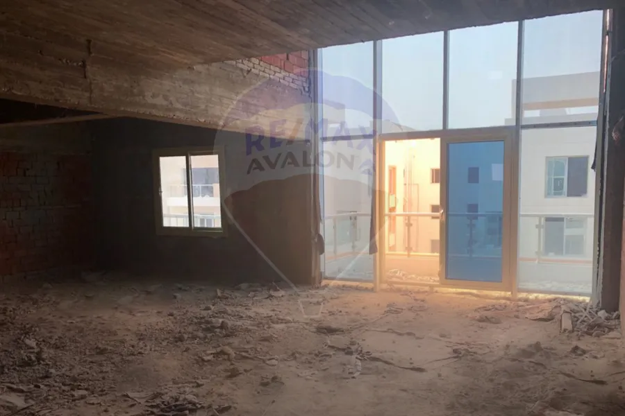 شقة دوبلكس + روف للبيع 466 م اكتوبر (حدائق اكتوبر - كمباوند كالما)