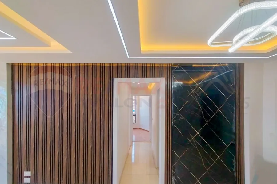 Apartment for rent 90 m in Miami (directly on the sea)