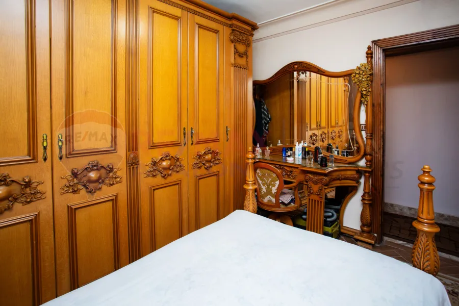 شقة للبيع 135 م سبورتنج (ش محمود الطوربيني)