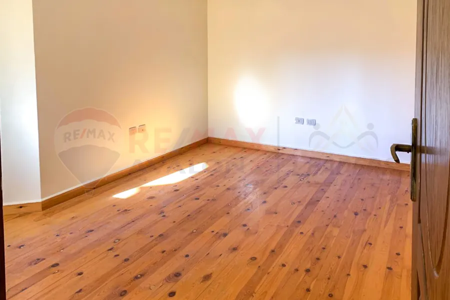 Apartment for rent 170 m Smouha (Hadayek El Saraya - Al Reyada St.)