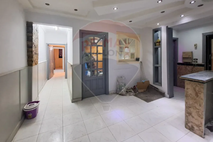 Administrative unit for rent 150 m Kafr Abdo (steps from Abu Qir st.)