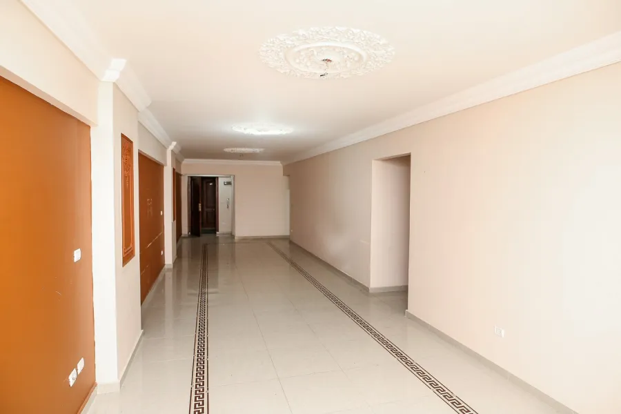 شقة للإيجار175م المنتزة (كمبوند جرين فيو)