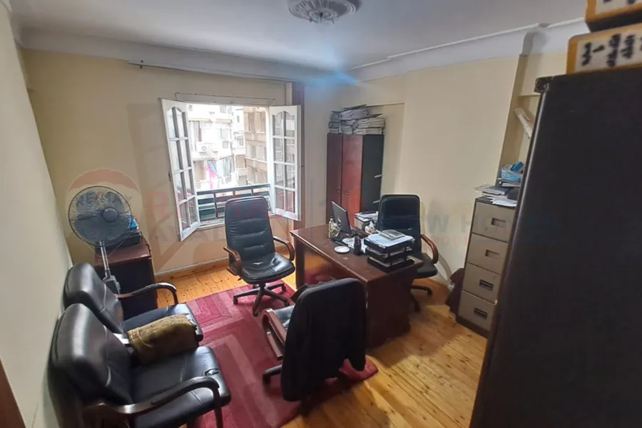 شقة للبيع 200 م جليم (ابو قير مباشرة)