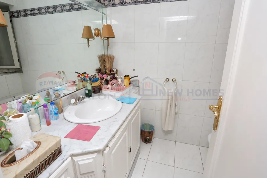 Duplex apartment for sale 400 m Roushdy (branched from Syria st.)