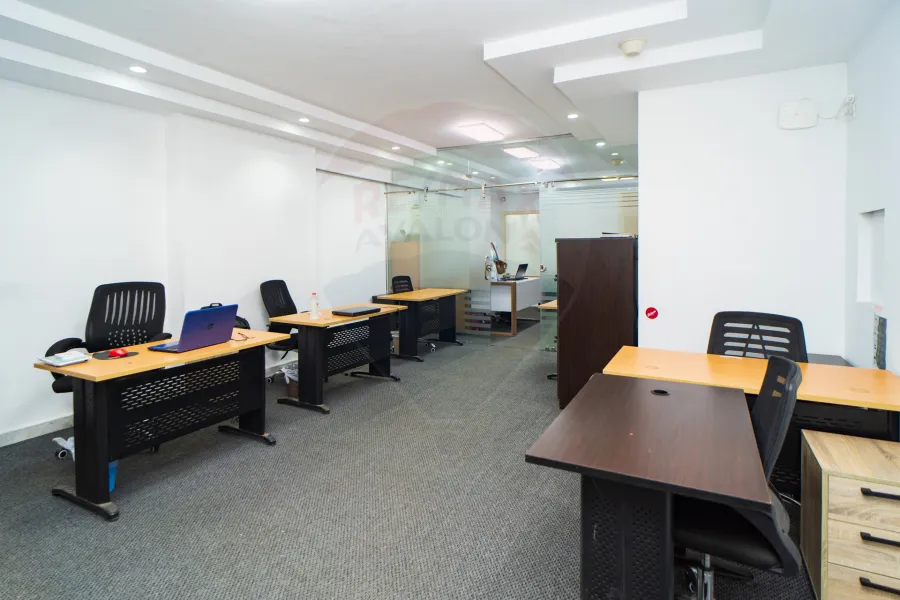 Administrative headquarters for sale 260 m Gleem (in front of the digestive system hospital)