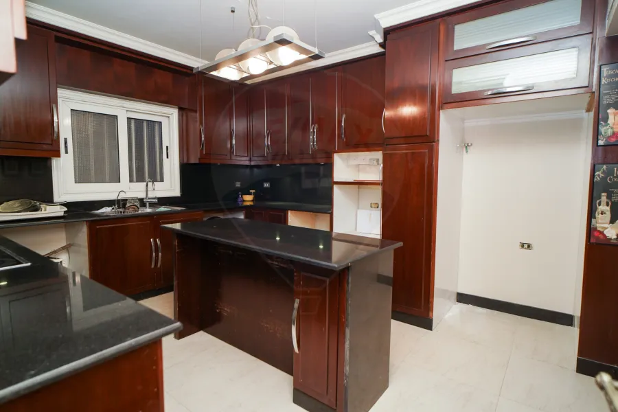 شقة للبيع 270 م سموحة (ش ألبرت الأول)