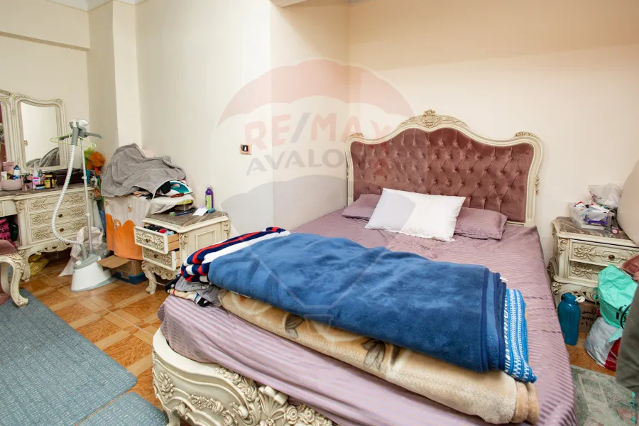 شقة للبيع  164 م كامب شيزار (ش كانوب)