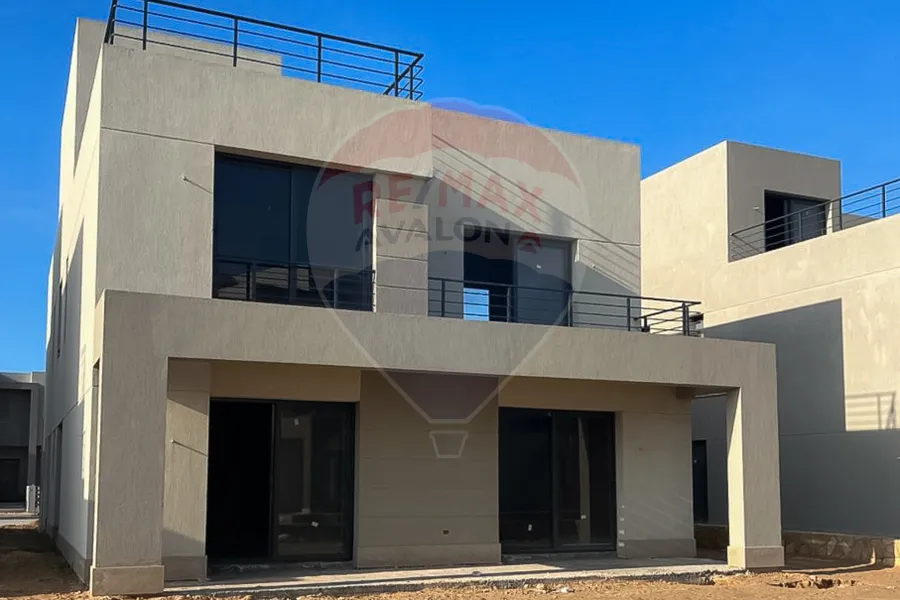 فيلا استاندالون للبيع 557 م (كومباوند بالم هيلز اسكندرية)