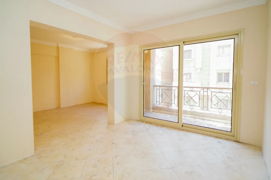 شقة للبيع 150  م سيدي بشر (ش مصطفى كامل _ كومباوند العمار)