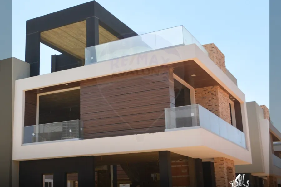 فيلا تاون هاوس للبيع (R7 - Midtown Villa) العاصمة الإدارية 300 م