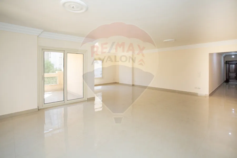 شقة مرخصة للبيع 220م سابا باشا (أمام قصر المرغني)