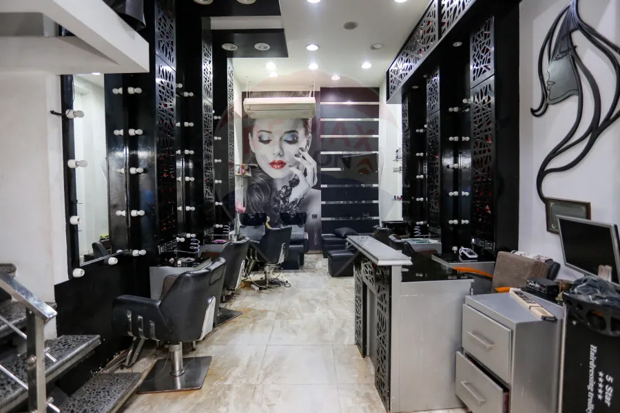Shop + up floor for Sale 40 m Janaklis (Mortada St)