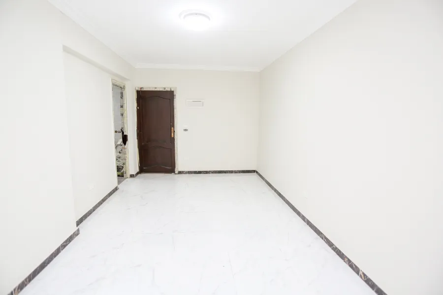 شقة للبيع 135 م السيوف (ش احمد بن حنبل متفرع من جميله بو حريد )