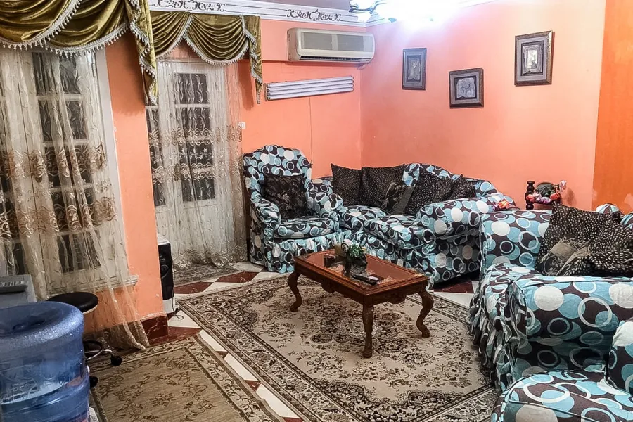 شقة للبيع 270م العصافرة (خطوات من البحر)