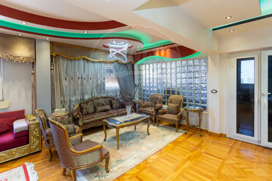 شقة للبيع 430 م  سموحه (خطوات من نادي سموحة)